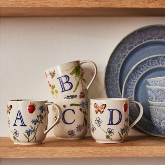 Anthropologie Monarch Monogram Mug letter U - Picture 3 of 14